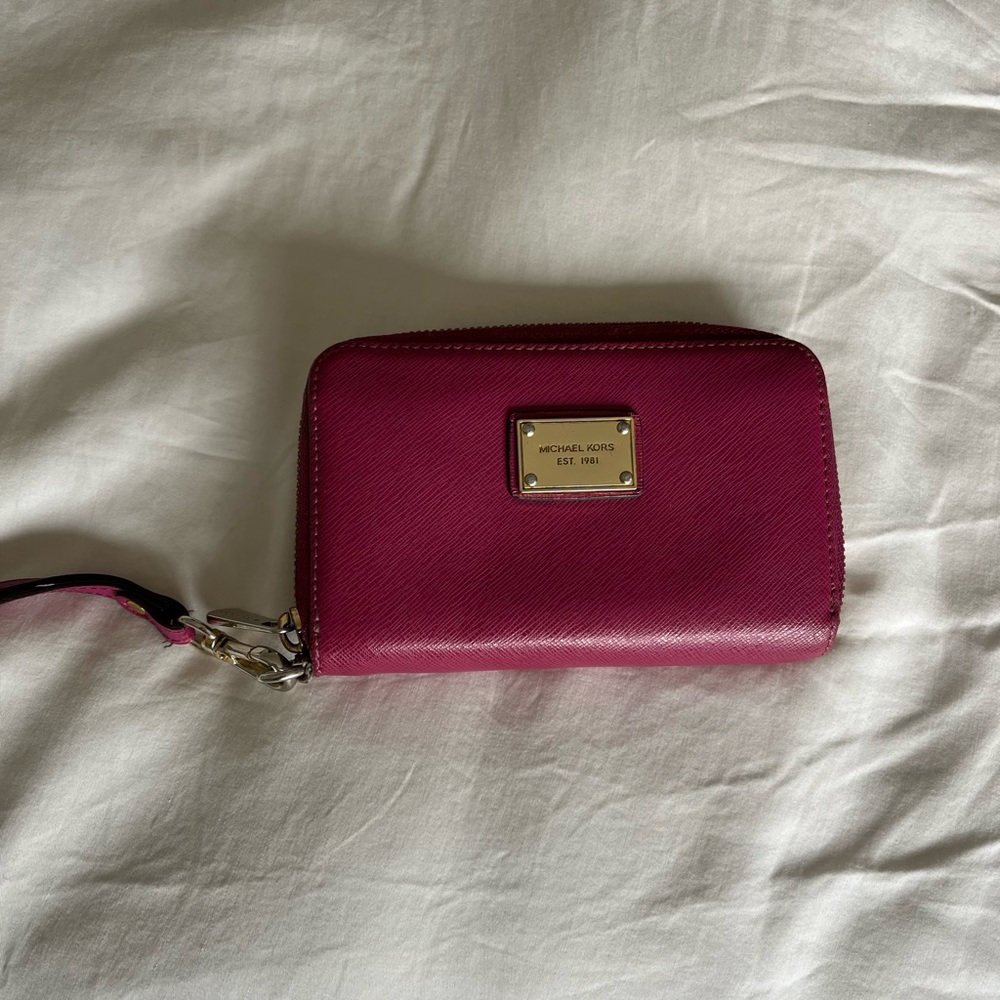 Michael Kors Pink Wallet